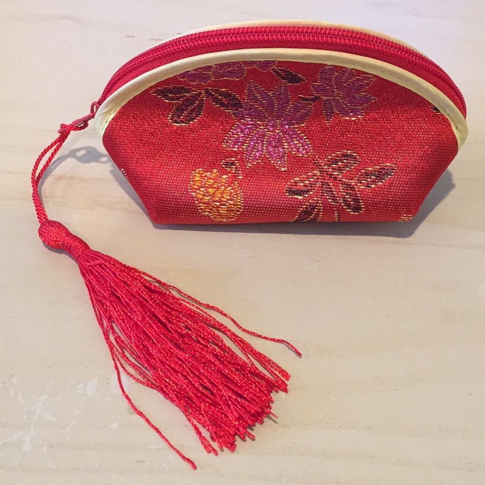 ✨2/$10✨Chinese red floral embroidered coin bag